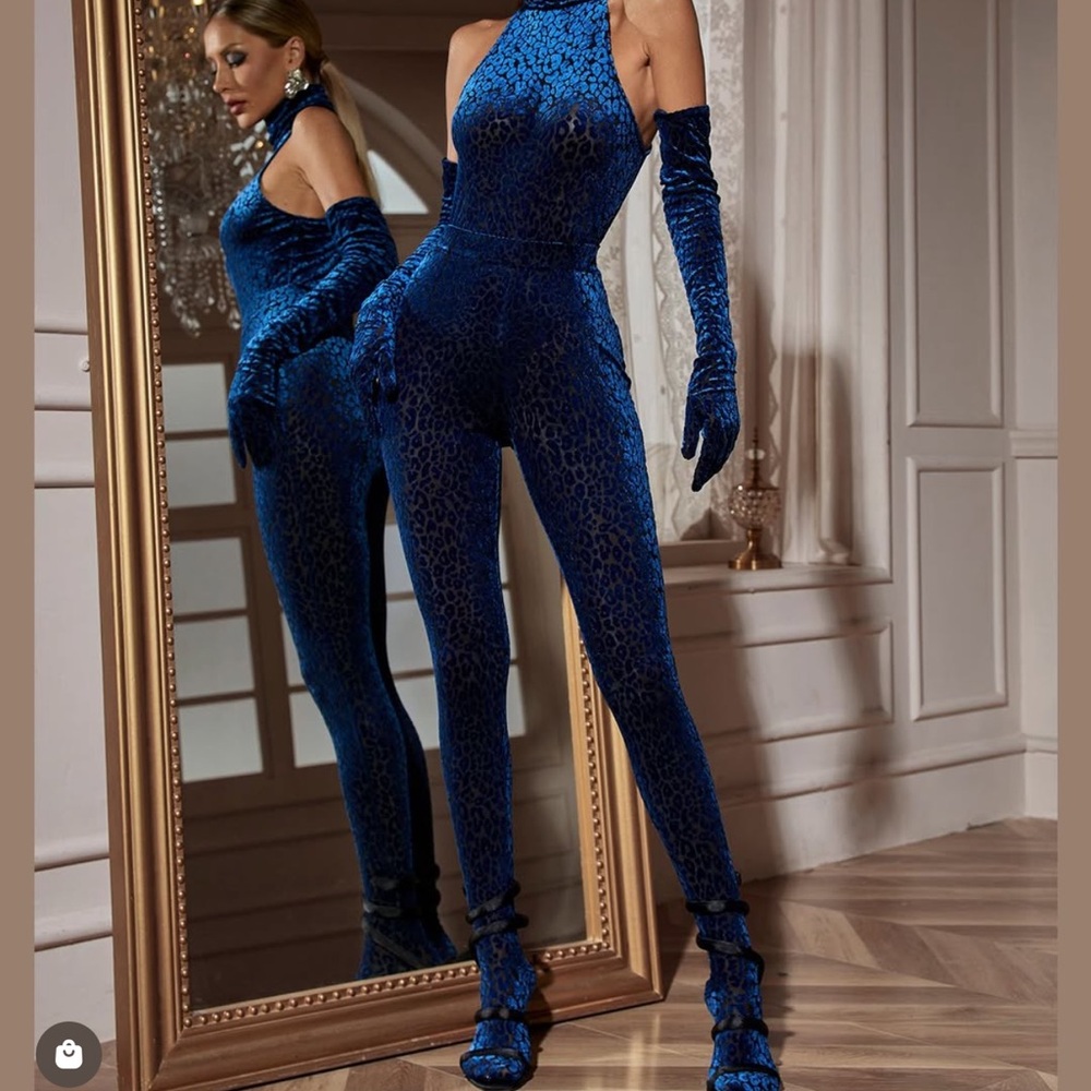 Elegant Blue Velvet Jumpsuit